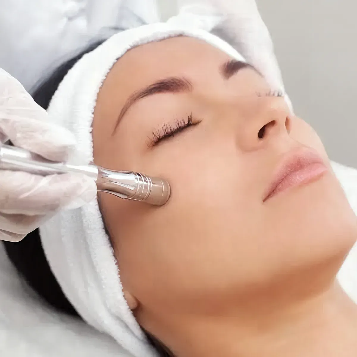 Aplicación de exosomas en tratamiento facial